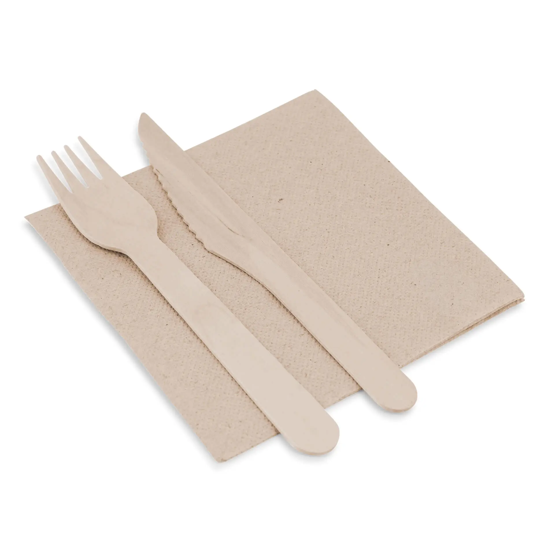 Set di forchetta e coltello in legno su un tovagliolo di carta non sbiancato, forma quadrata, 25 x 25 cm, 2 strati.