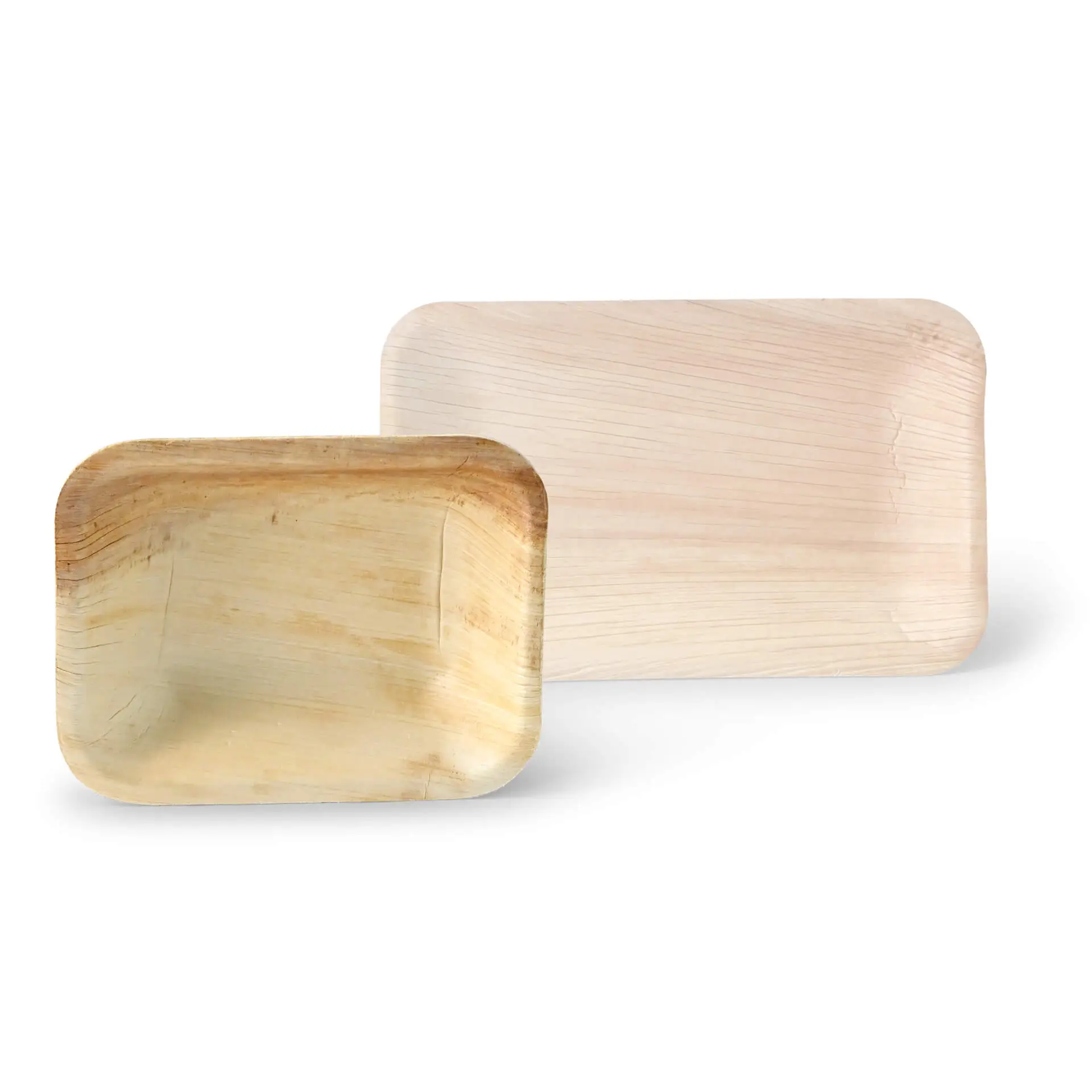 Piatti rettangolari profondi in foglia di palma, 16 x 13 cm, con venature naturali; un piatto a fuoco e un altro dietro.