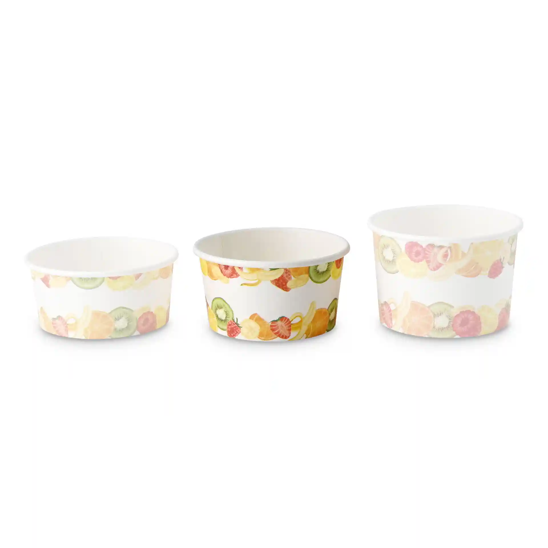 Tre bicchieri di carta con stampa di frutta, dimensioni variabili, da 6 oz a 7,5 oz, su sfondo bianco.