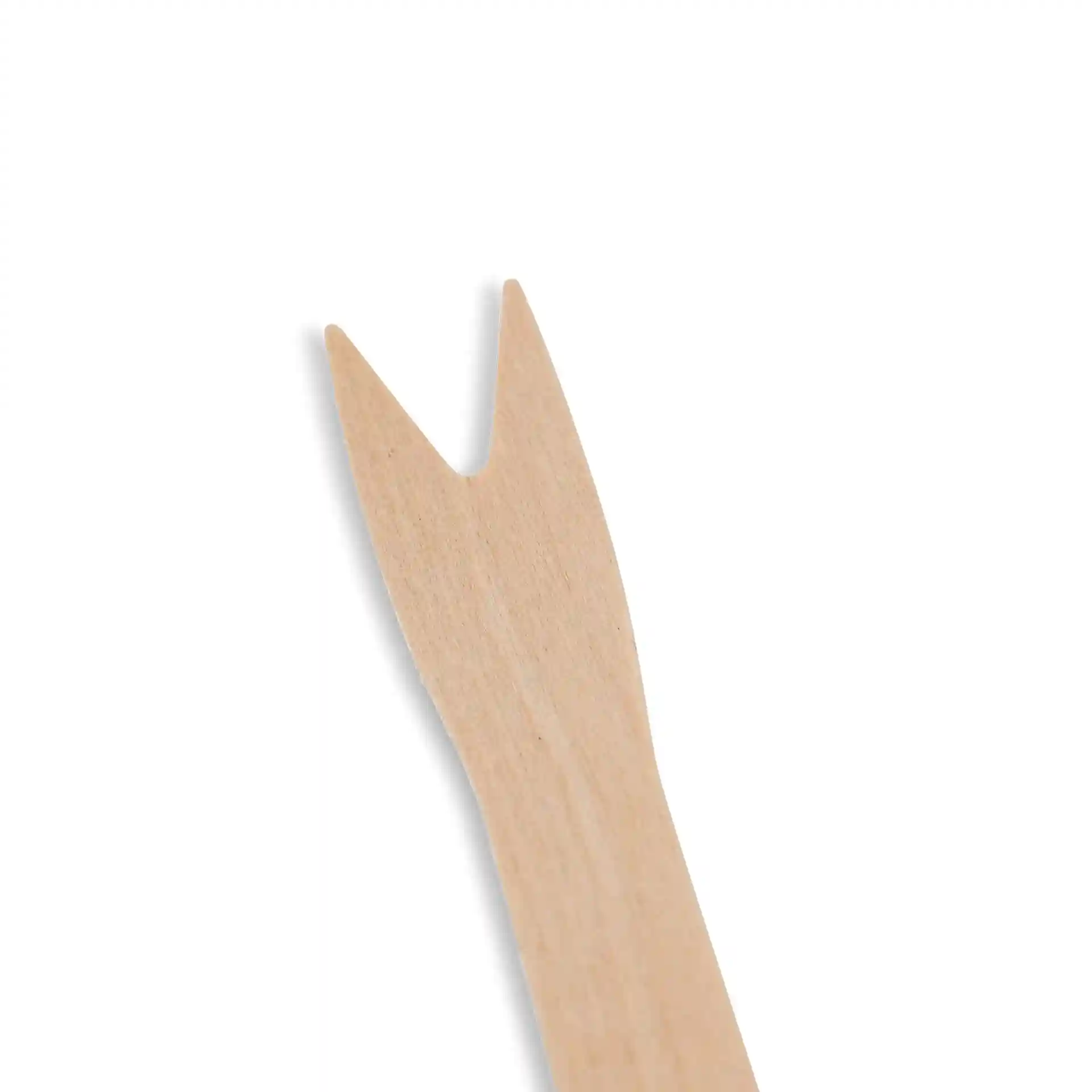 Forchetta in legno, lunga 8,5 cm, con un'estremità biforcuta, in legno marrone su sfondo uniforme.