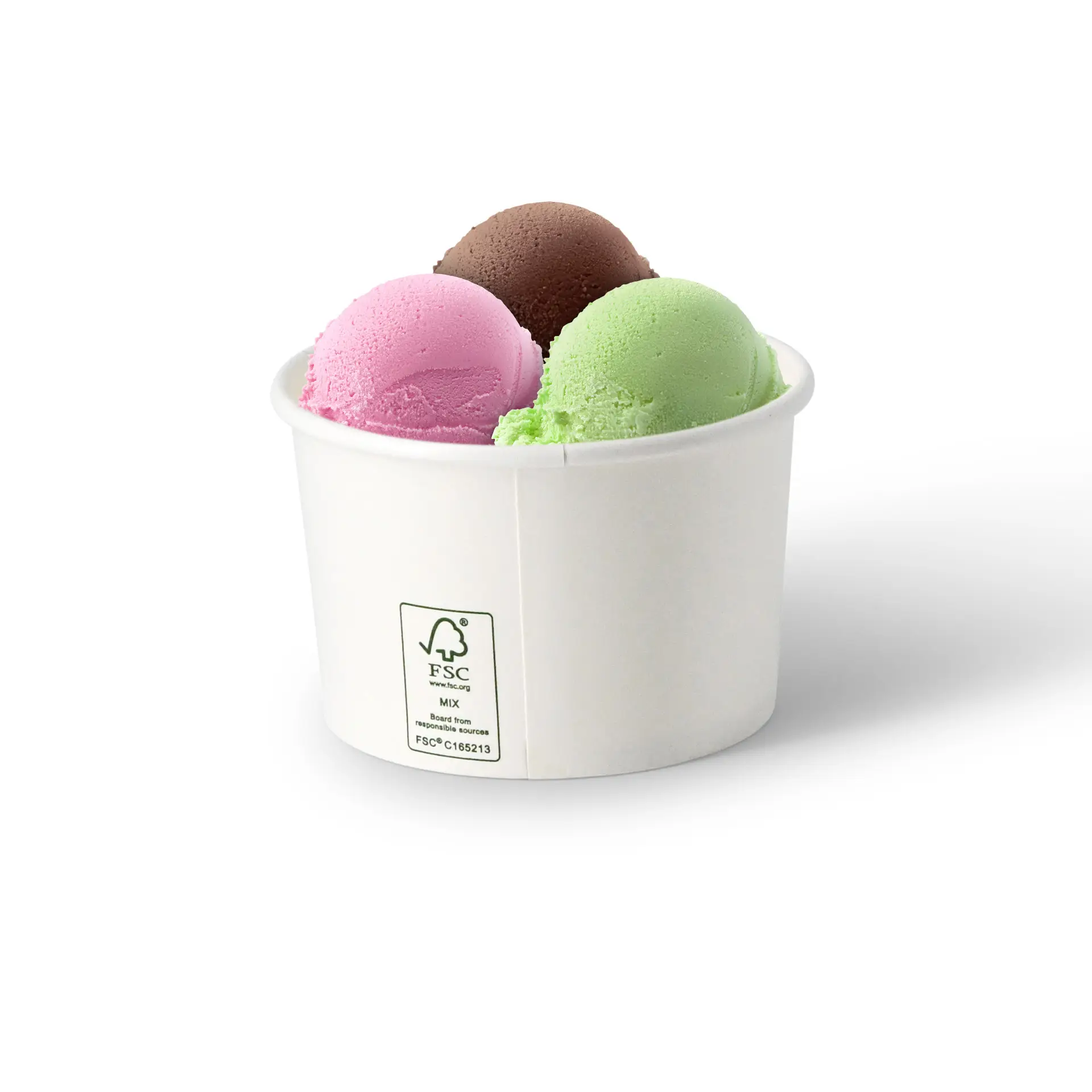 Tre palline di gelato in un bicchiere di carta bianco, con sapori rosa, verde e marrone, contrassegnato da certificazione FSC.