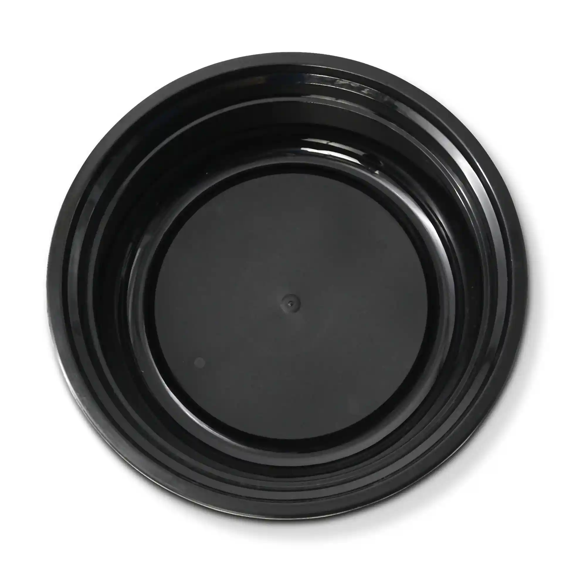 Piatto rotondo nero riutilizzabile in polipropilene, capacità di 450 ml, diametro di 158 mm e altezza di 42 mm.