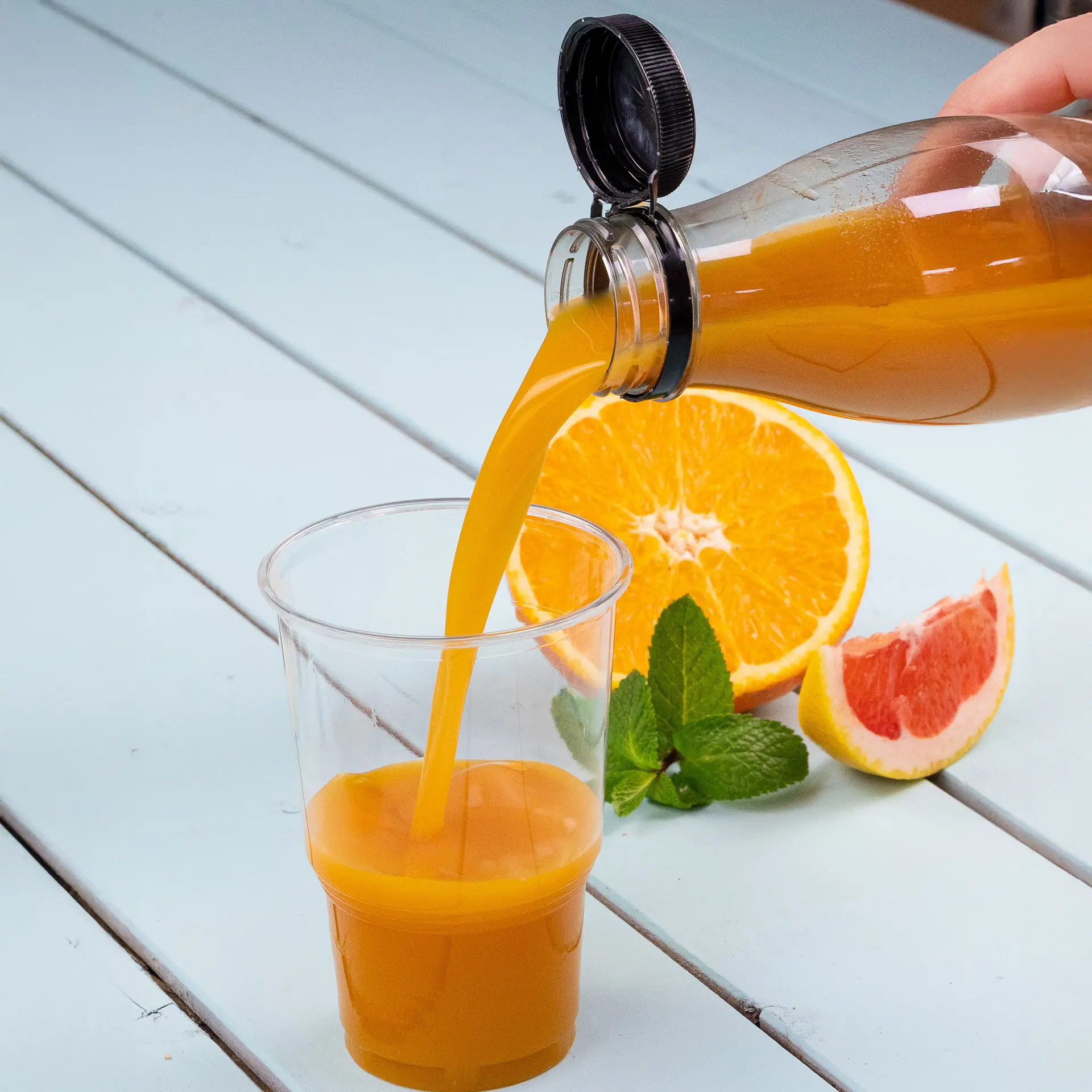 dcd03039-rpet-flaschen-500-ml-klar-deckel-schwarz-7