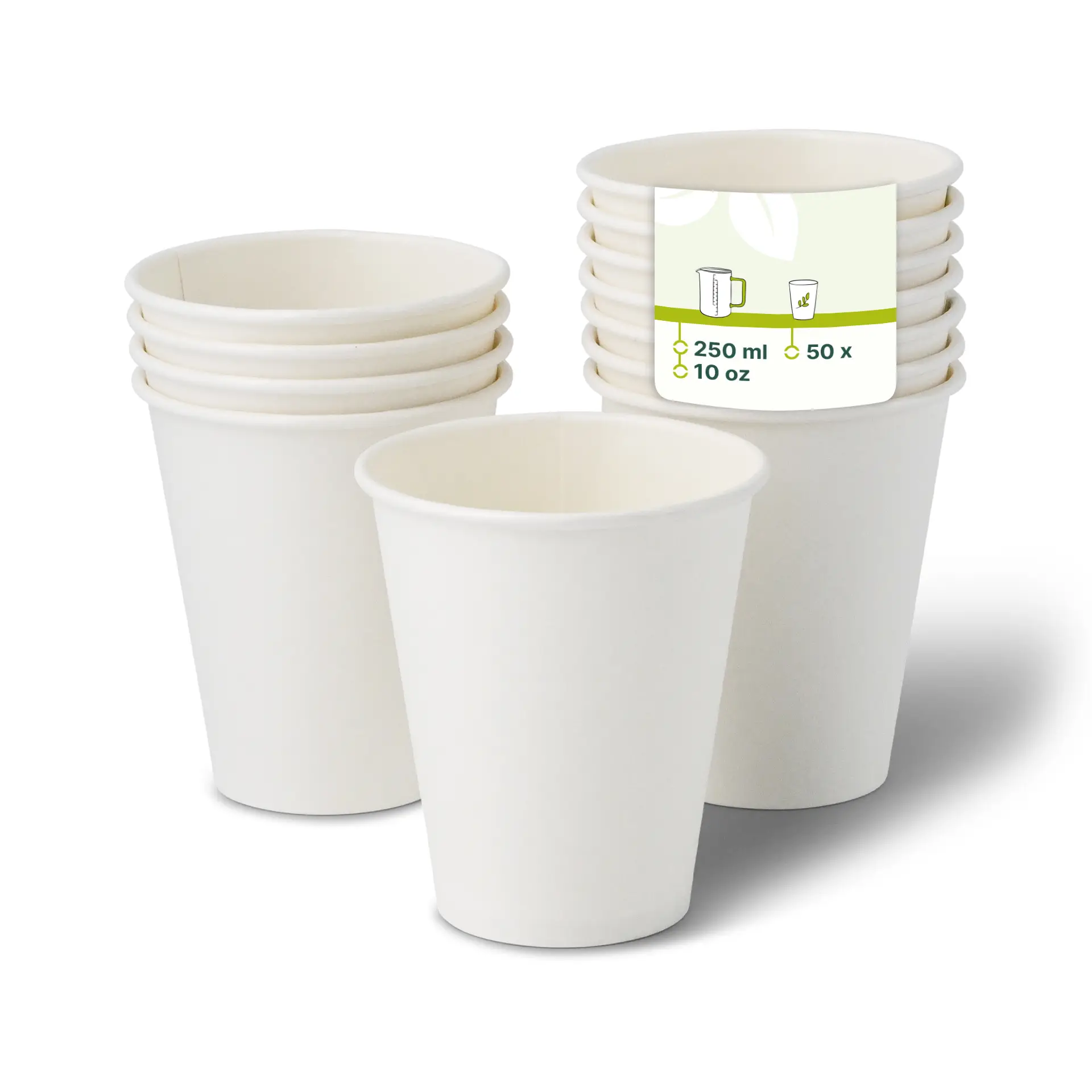 Un bicchiere di carta bianco da 10 oz a fuoco, con diversi bicchieri simili dietro; rivestito in PE per uso alimentare.