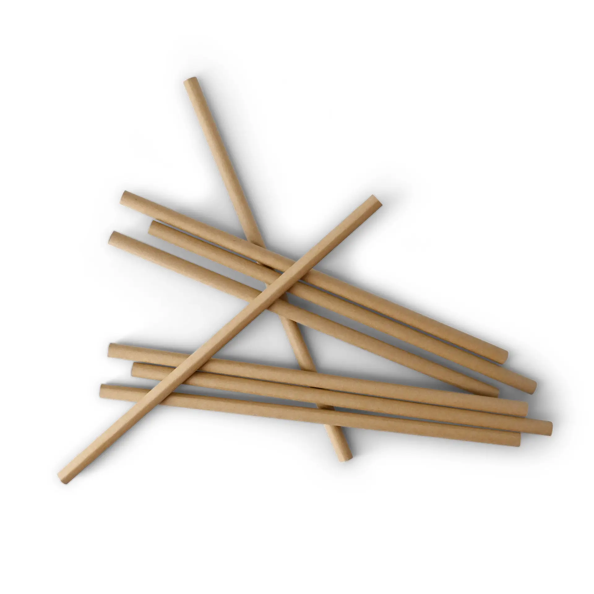 Straws in carta marrone jumbo, biodegradabili, realizzati in carta certificata FSC, disposti su uno sfondo bianco.