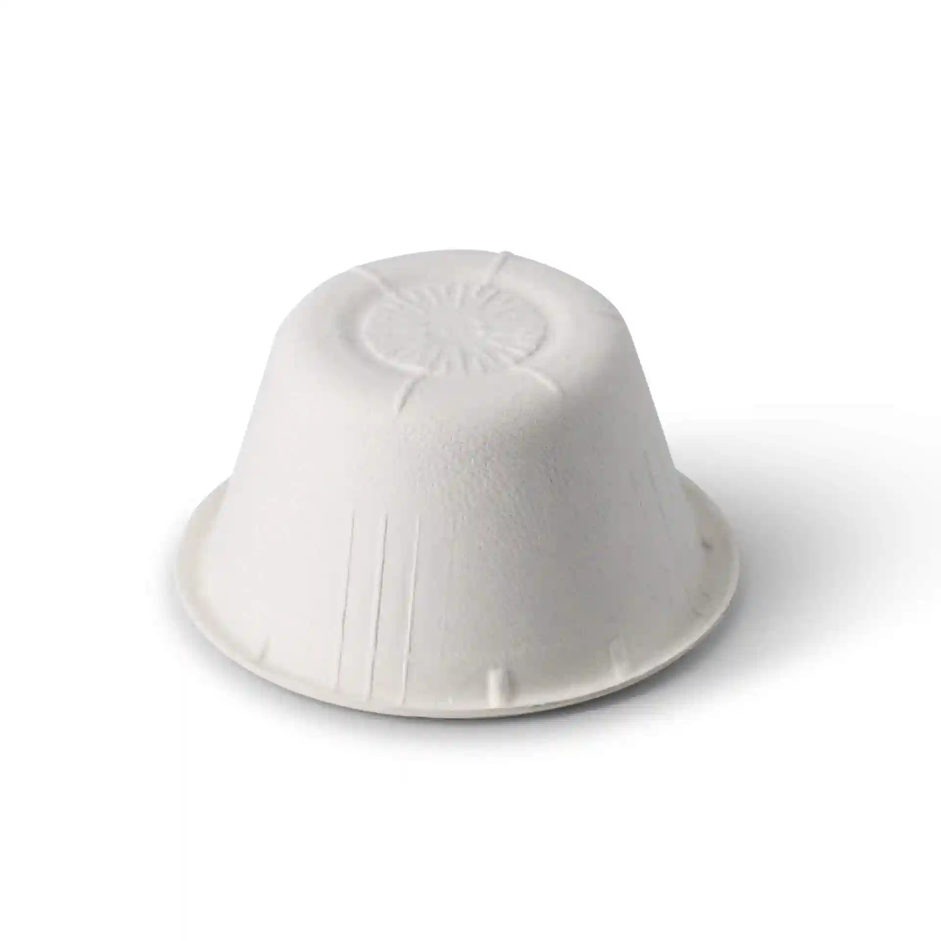 Ciotola per salse in bagassa bianca con un diametro di 62 mm e un'altezza di 32 mm, realizzata in materiale di canna da zucchero.