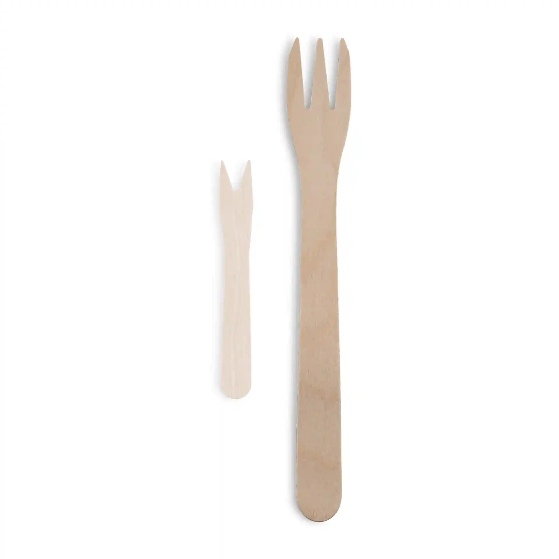 Immagine di due forchette in legno per patatine, una grande (17,5 cm) e una piccola, entrambe con tre punte su sfondo bianco.