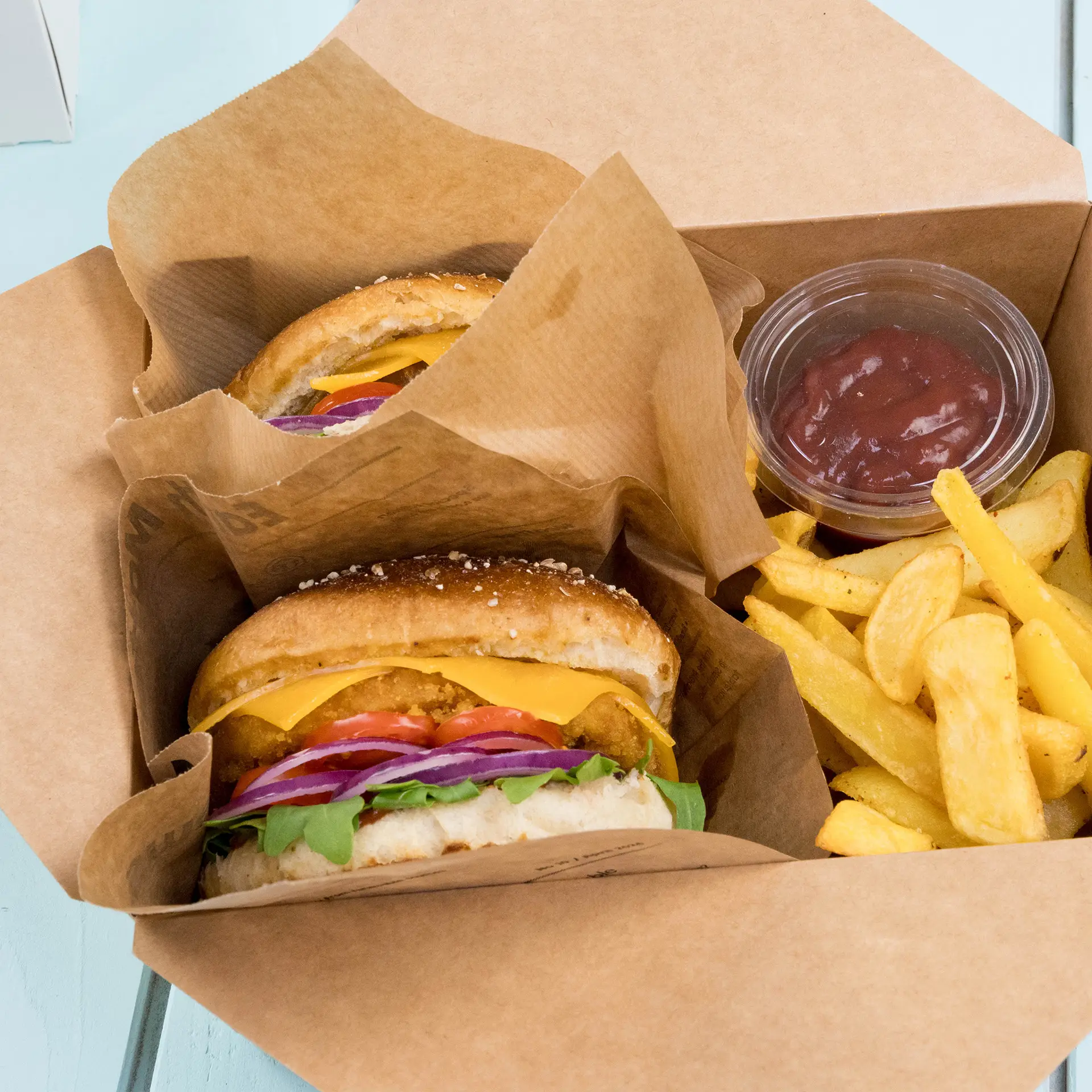 Burgertaschen aus Papier 16 x 16 cm, Zeitungsoptik, braun