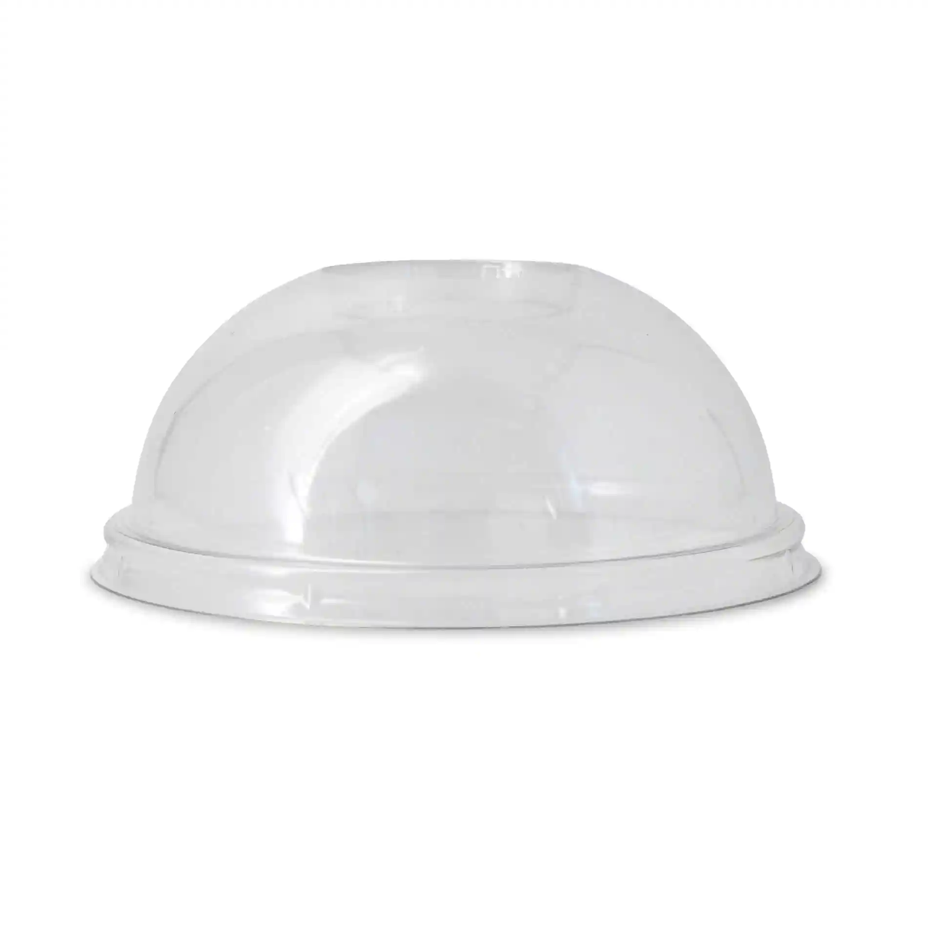 Coperchio dome in rPET trasparente con foro per cannuccia, diametro di 95 mm e altezza di 38 mm.