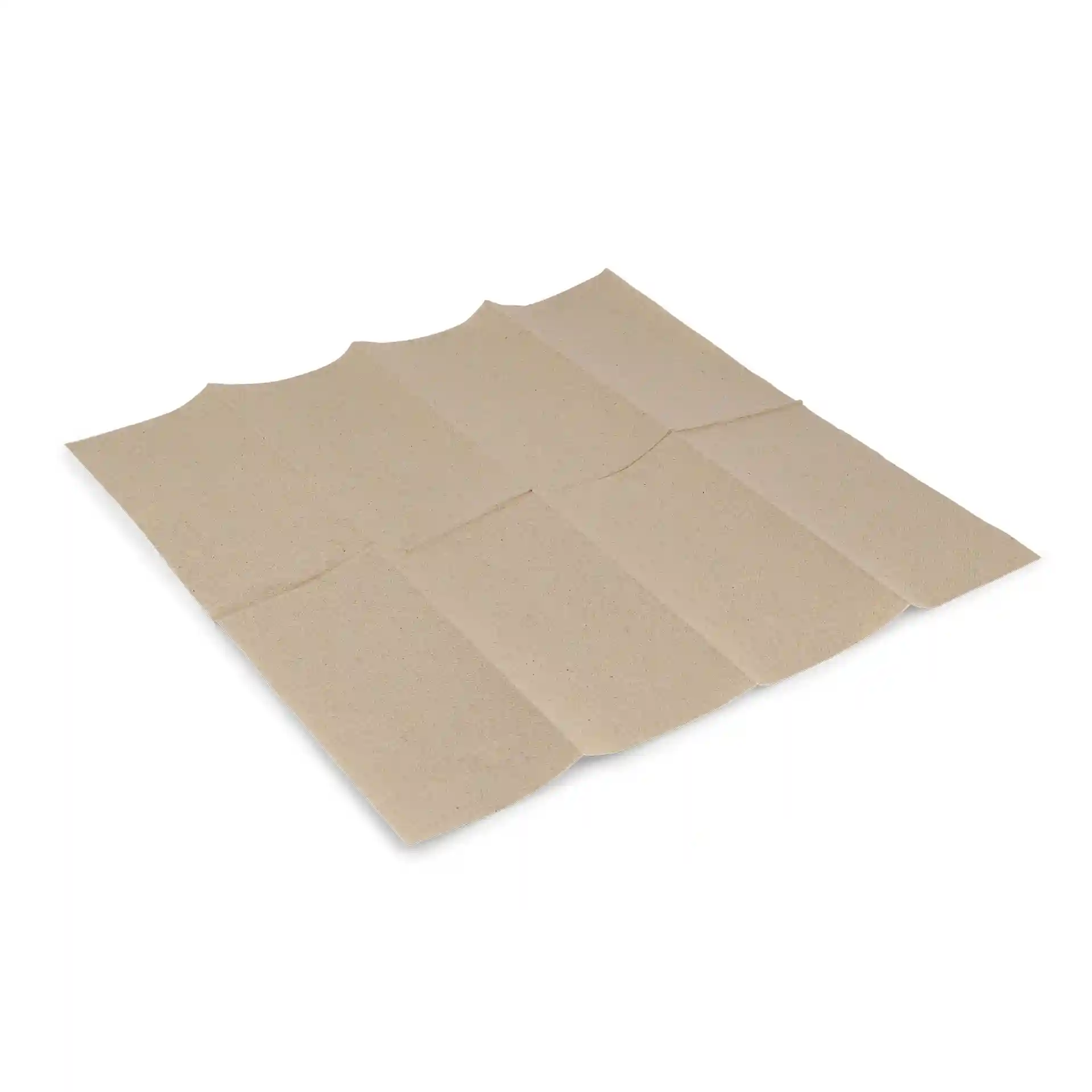 Tovagliolo in carta riciclata non sbiancata rettangolare, 40 x 40 cm, 2 veli, piegato in 1/8, posato su uno sfondo bianco.