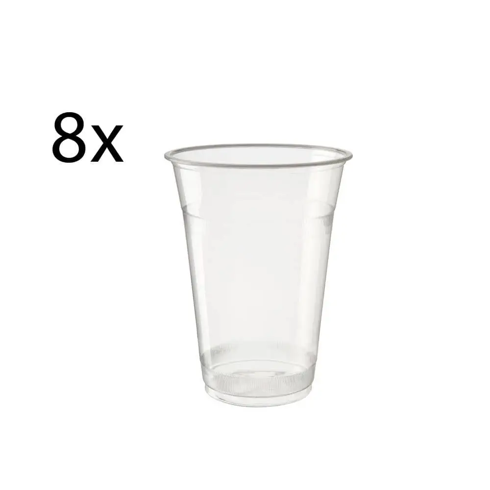 Un bicchiere PLA trasparente, 400 ml, esposto in modo prominente; altri bicchieri simili mostrati con opacità ridotta.