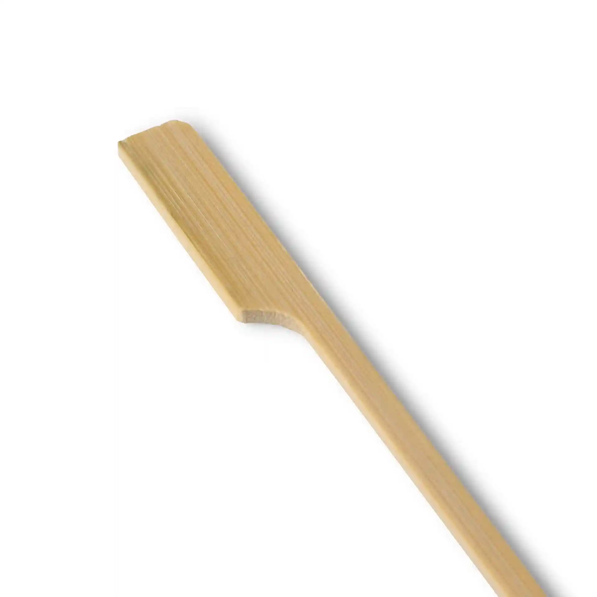 Spiedino in bambù, lungo 15 cm, con un'estremità piatta e una superficie liscia e marrone.