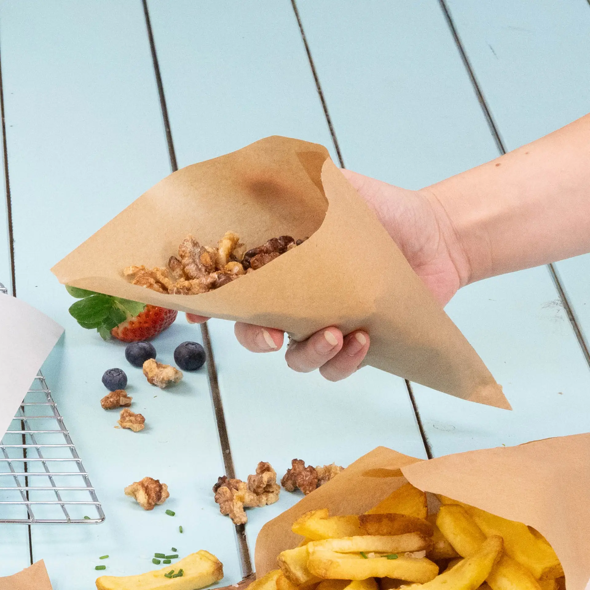 Pommestüten aus Papier 19 x 19 cm, braun, fettdicht