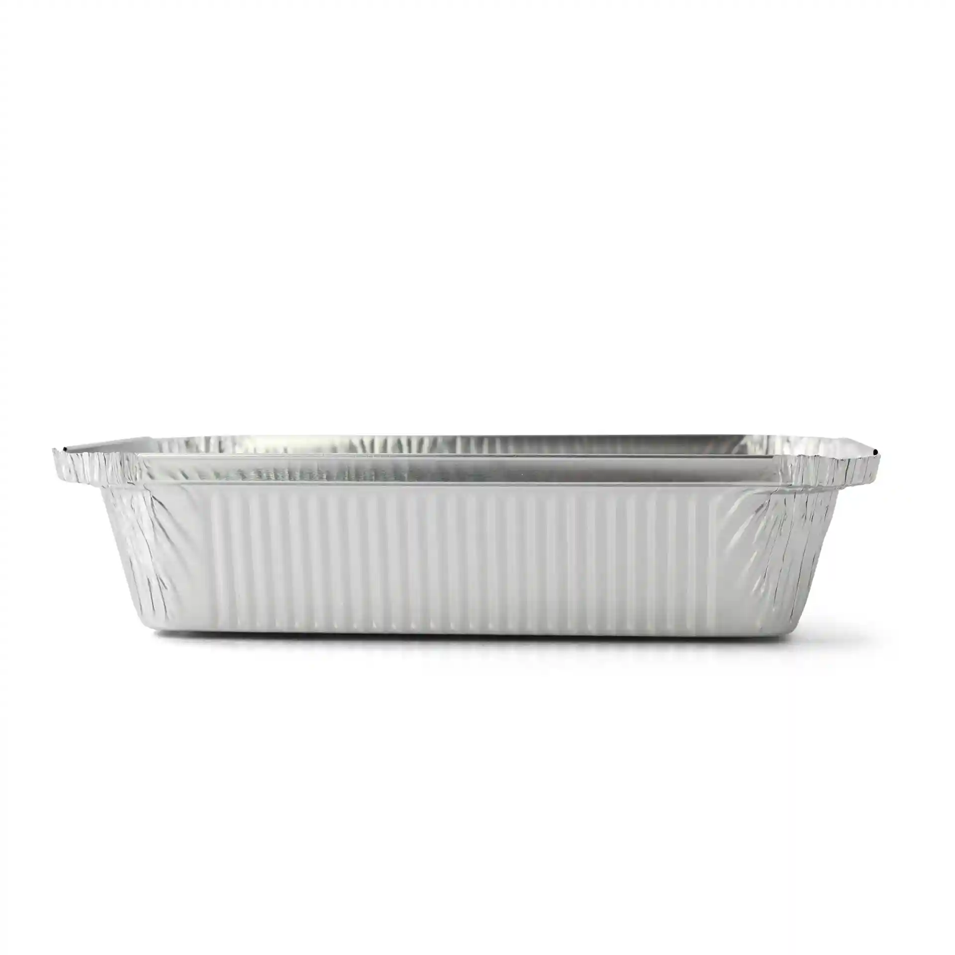 Contenitore in alluminio rettangolare di 21,4 x 14,9 x 4,3 cm con superficie lucida e lati rigati.