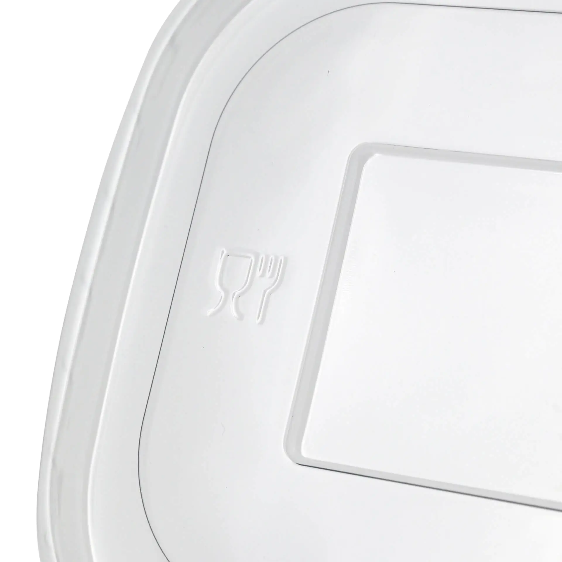 Coperchio rettangolare trasparente in rPET riciclato per contenitori alimentari; con marcature per bicchiere e forchetta.