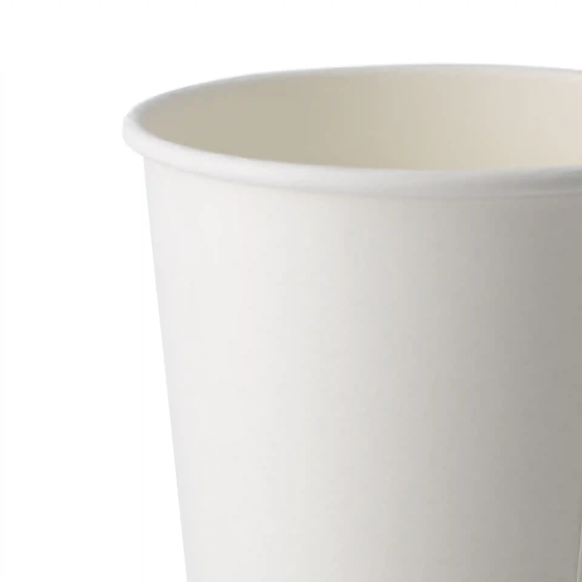 Bicchiere di carta bianco con parete singola, capacità di 500 ml e diametro di 90 mm, mostra il bordo superiore e l'interno.