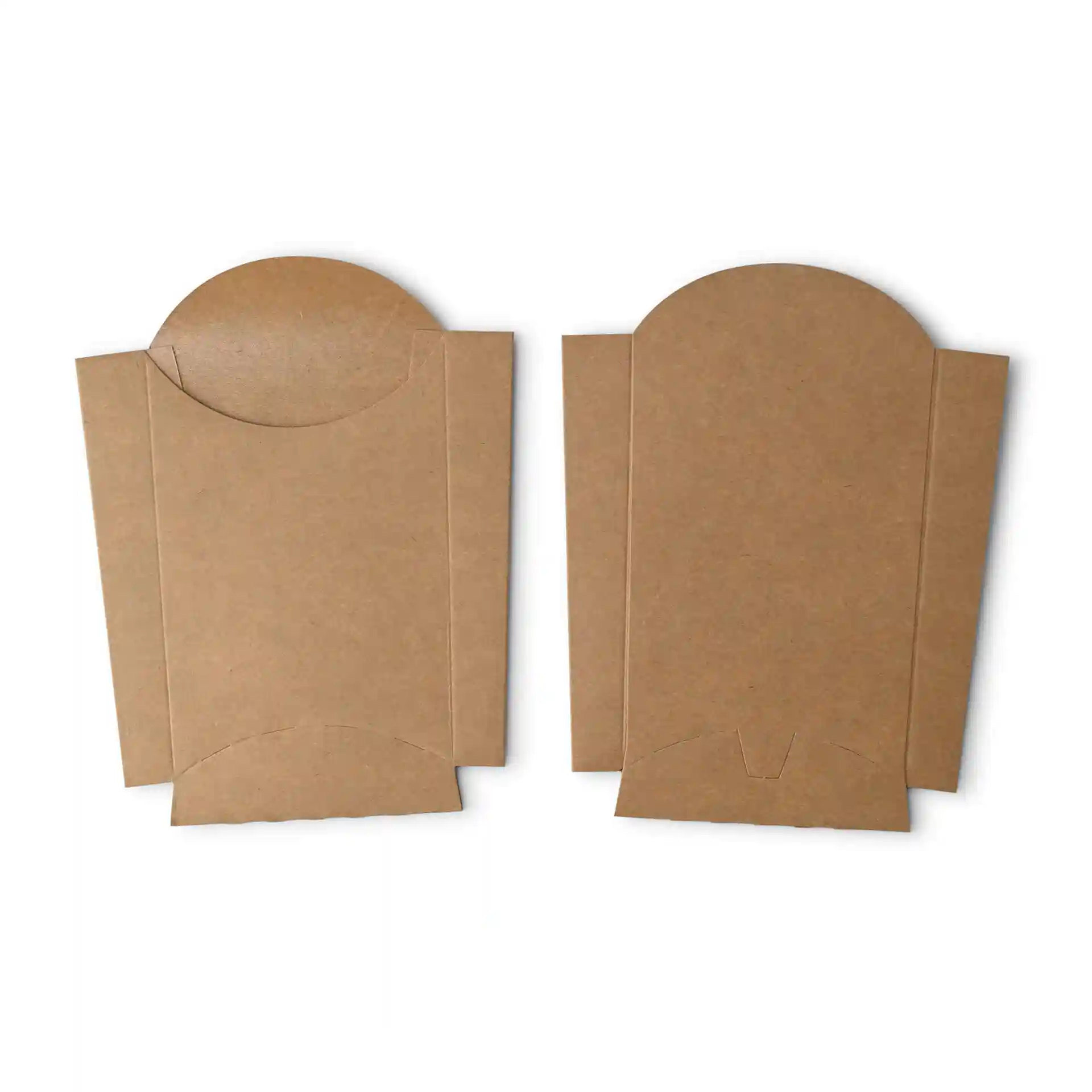 Cucchiai in cartone marrone con parte superiore arrotondata, misurano 8,5 x 5 x 12 cm, mostrati frontalmente e posteriormente.