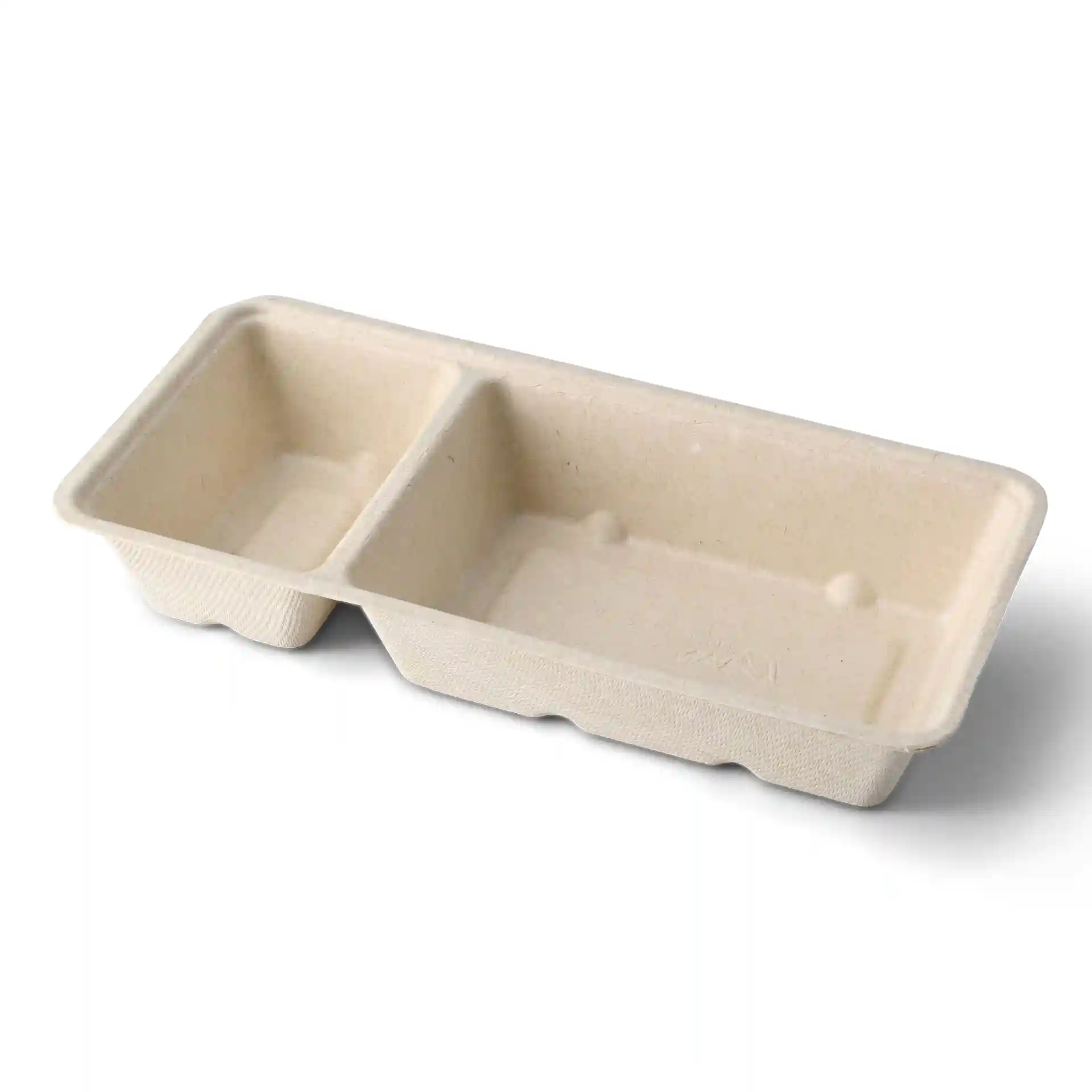 Vassoio rettangolare in bagassa bianco crema con due scomparti, misura 9,5 x 20 x 3,5 cm.