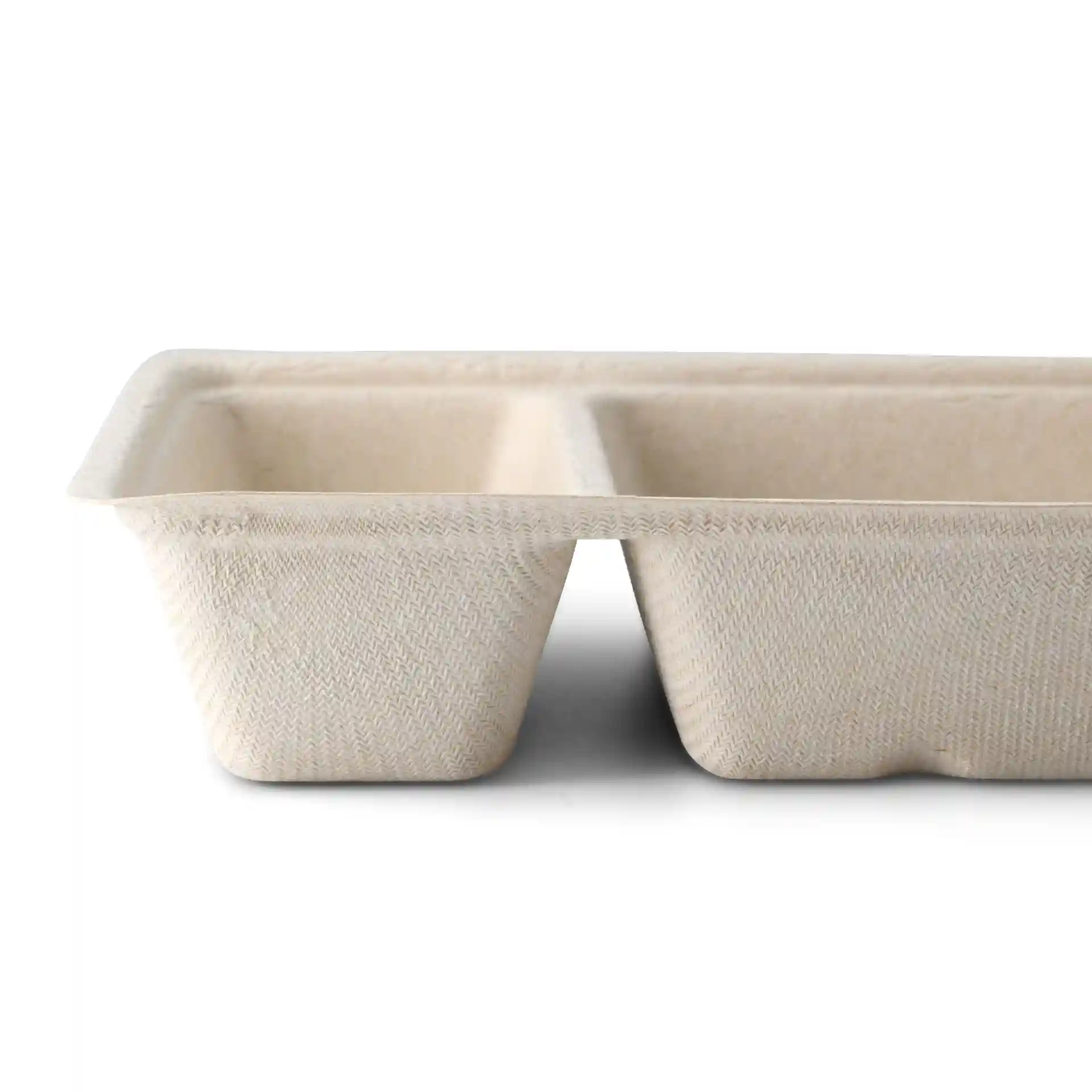 Vassoio rettangolare in bagassa bianco crema con due scomparti, misura 12 x 20 x 3,5 cm.