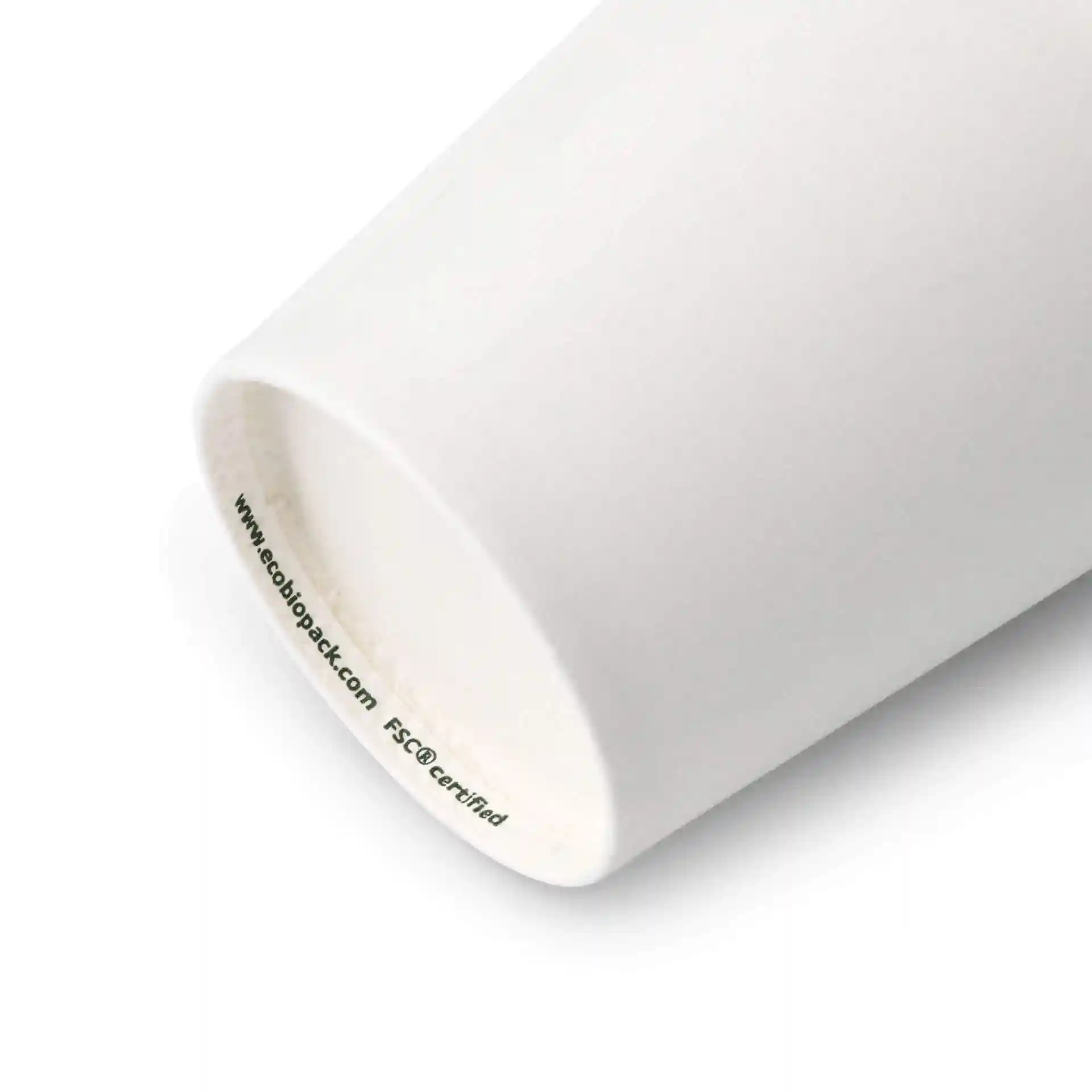 Bicchiere di carta bianco a forma rotonda, mostra il bordo interno e un'etichetta visibile sul fondo.