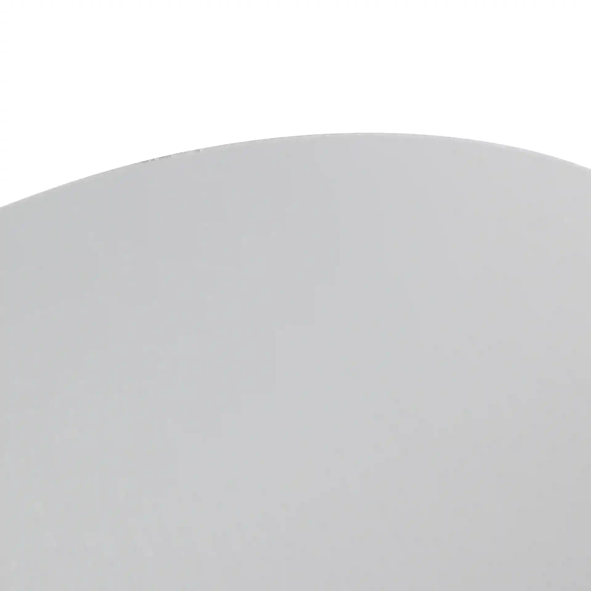 Coperchio rotondo in cartone di alluminio per contenitore da 830 ml, mostrato da un angolo su sfondo bianco.