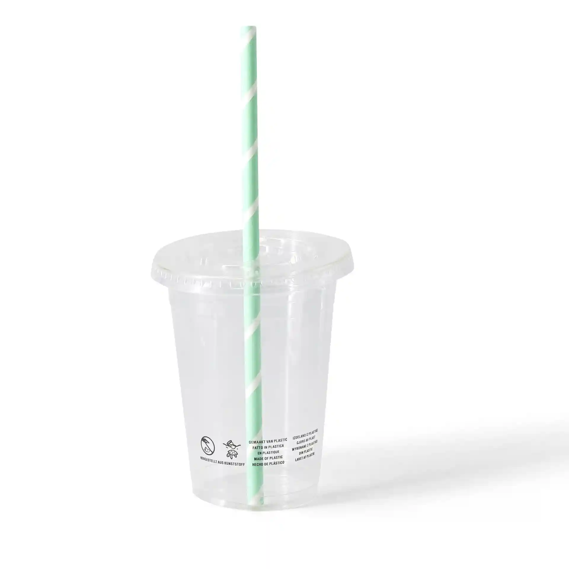 Bicchiere in PLA trasparente con una cannuccia a righe verdi e bianche, capacità di 400 ml, su sfondo uniforme.