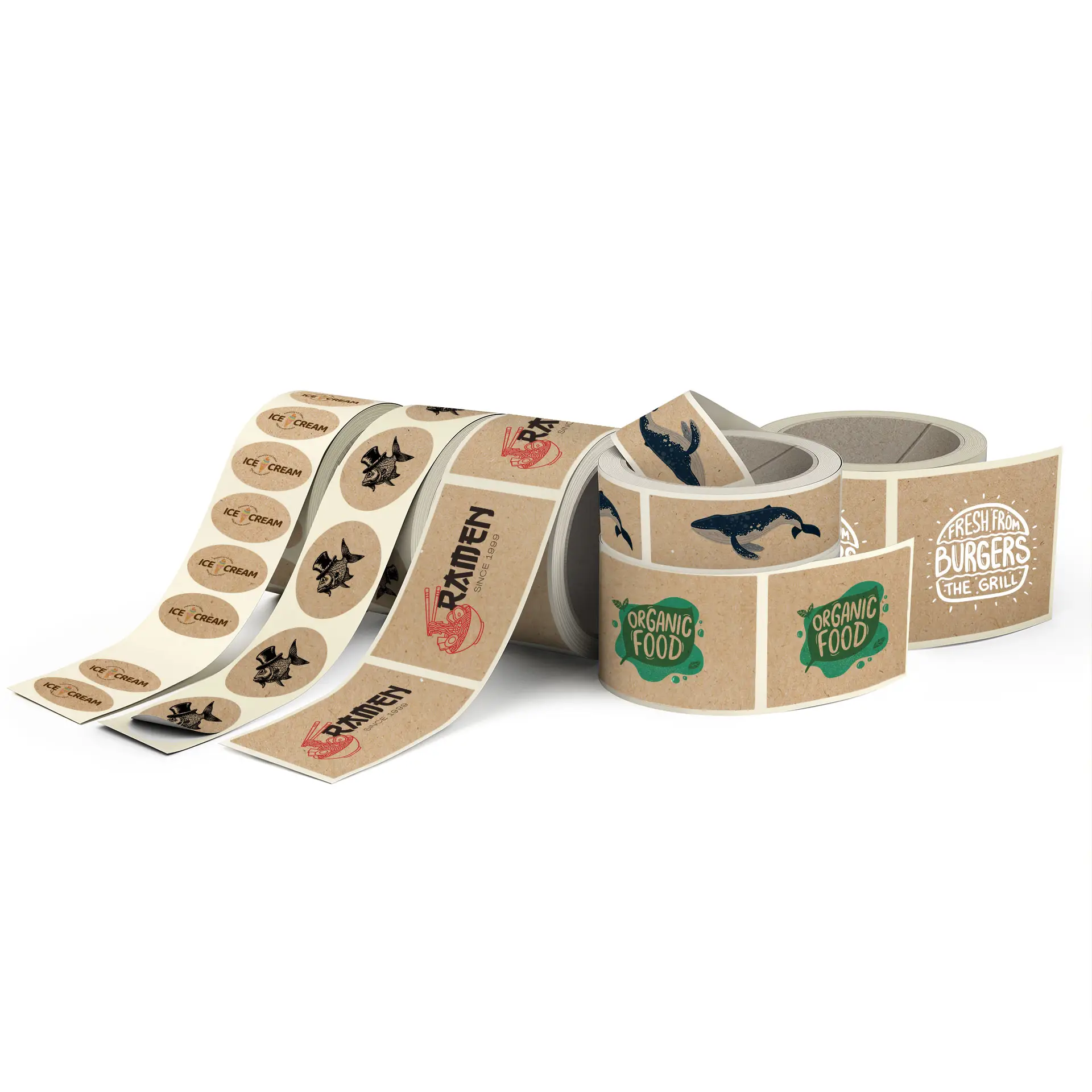 Rolla di etichette stampate personalizzate su carta kraft con vari design, ideale per imballaggio e branding.