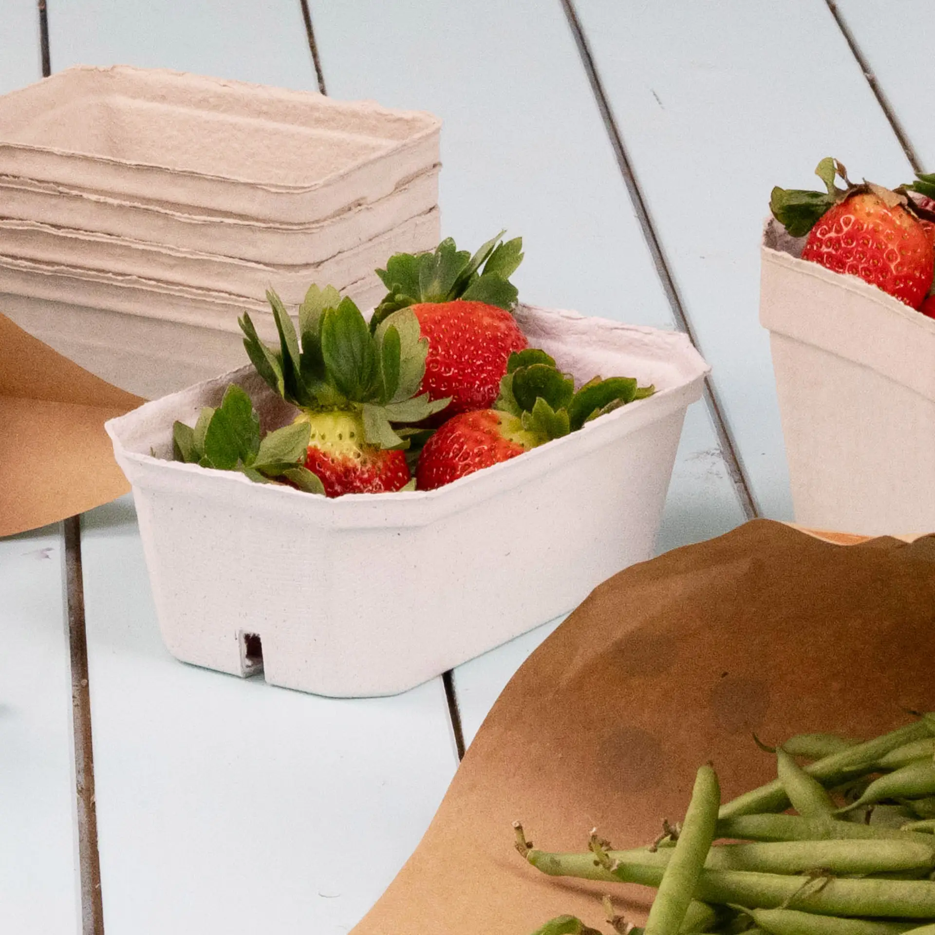 Beerenschalen aus Holzschliff 500 g, weiß