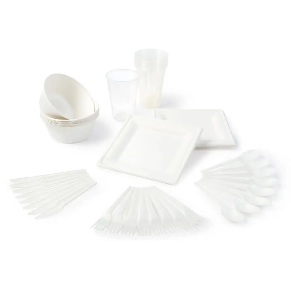 Un set da barbecue per 8 persone contenente bicchieri, piatti, ciotole e posate, realizzato in materiali sostenibili.